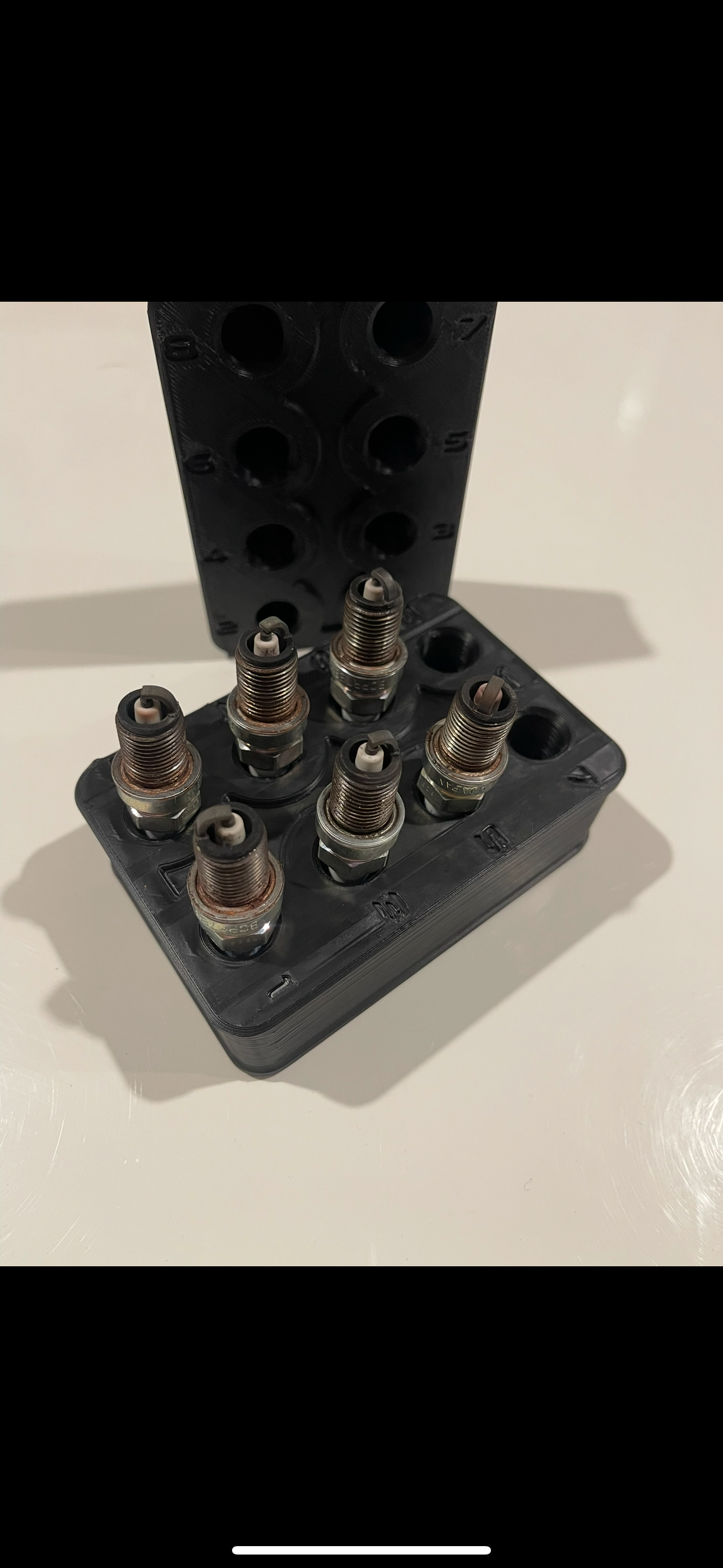 LS Series Engine Spark Plug Holder